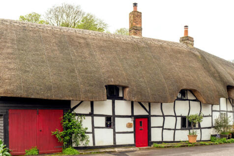 295333 - cropped-ivy-cottage.jpg