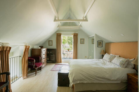 283258 - All Saints House, High Street, Stoke F...