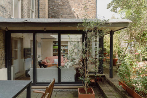 289458 - STEPNEY-GREEN-31.jpg
