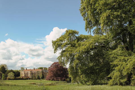 Narborough Hall II_02.jpg