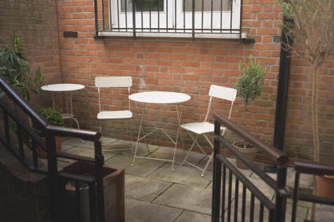 292792 - Flat 1, Bath House, Dunbridge street -...