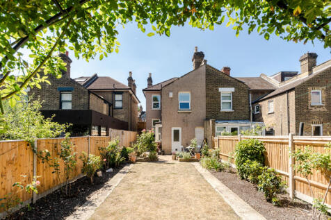295737 -  65 Ringstead Road-25.jpeg