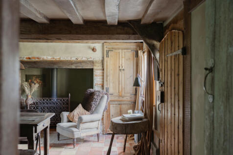 294280 - Tanyard Farmhouse, Great Ellingham-8.jpg