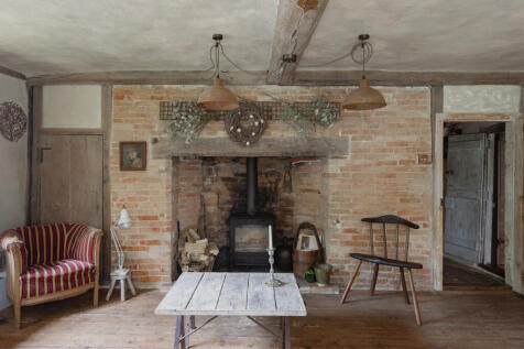 294277 - Tanyard Farmhouse, Great Ellingham-5.jpg