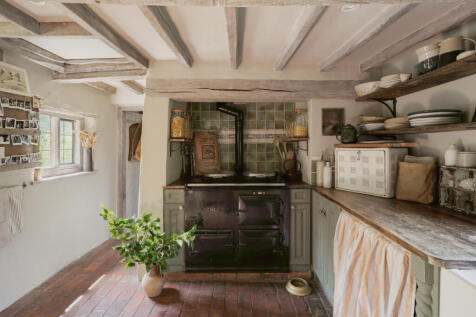 294286 - Tanyard Farmhouse, Great Ellingham-14.jpg