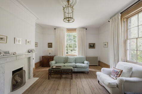 299199 - 3-Laburnhum House, Downham Market-3.jpg