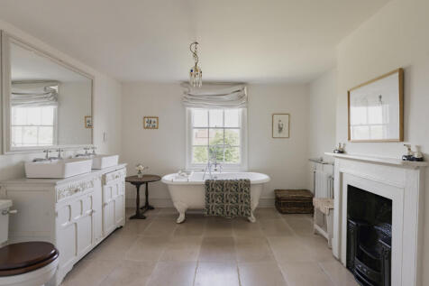 299181 - 19-Laburnhum House, Downham Market-19.jpg