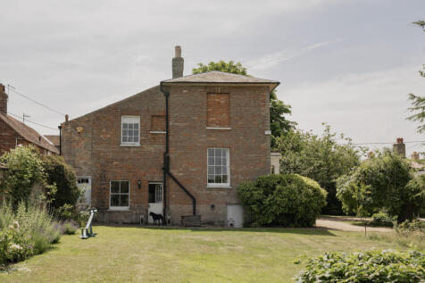 299137 - 64-Laburnhum House, Downham Market-64.jpg