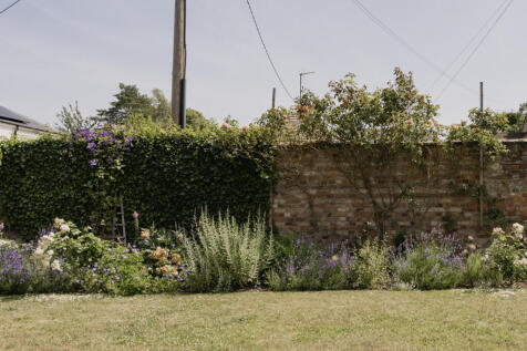 299162 - 38-Laburnhum House, Downham Market-38.jpg