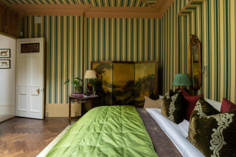 306427 - 20250816_Inigo_51 _Barksone_Garden_011...