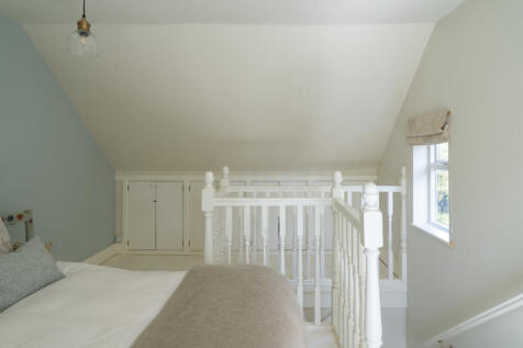 308344 - HIGH-STREET-KIMPTON-53.jpg