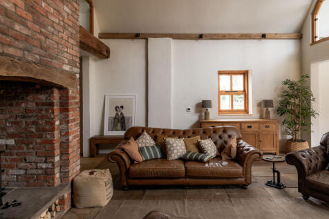 282701 - Ginmill Barn 44.jpg
