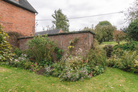 235688 - Westwood_Ashbourne_HighRes-06.jpg