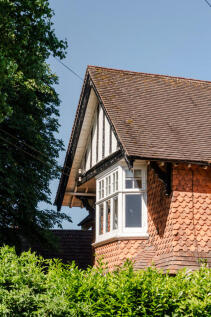 296488 - 19 Wimblehurst Road-6.jpeg