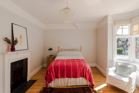 296495 - 19 Wimblehurst Road-13.jpeg
