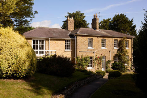 309794 - GARTH HOUSE_HIRES_03.JPG