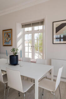 310393 - The White House, Westover Road SO41 - ...