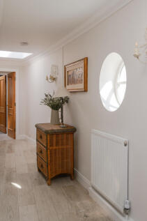 310402 - The White House, Westover Road SO41 - ...