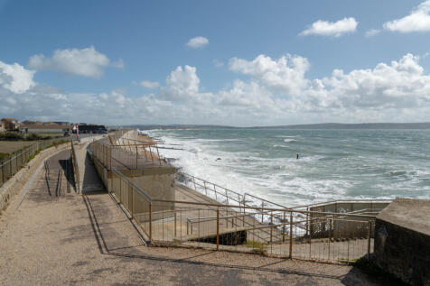 310418 - The White House, Westover Road SO41 - ...