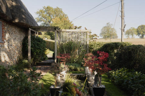 313853 - Bull Hill Cottage, Hawstead-13.jpg