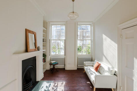 314166 - 24 Surrey Square-3.jpeg