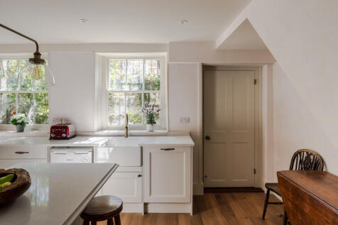 314197 - 24 Surrey Square-33.jpeg