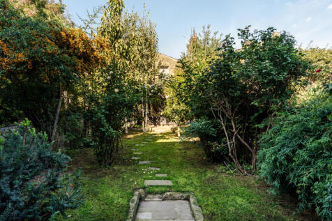 314206 - 24 Surrey Square-42.jpeg