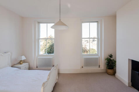 314175 - 24 Surrey Square-12.jpeg