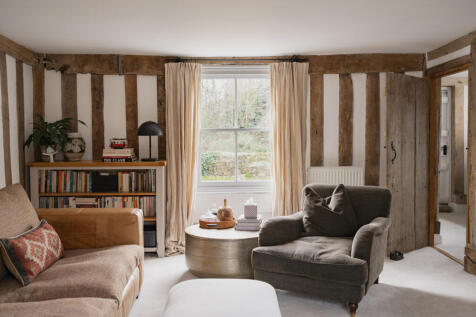 262782 - Nine Elms Farmhouse, Ringshall-20.jpg