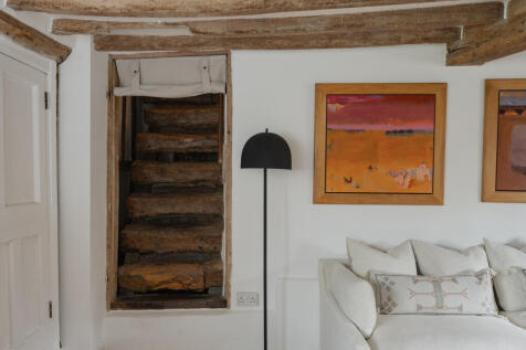 262792 - Nine Elms Farmhouse, Ringshall-30.jpg