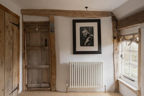 262794 - Nine Elms Farmhouse, Ringshall-32.jpg