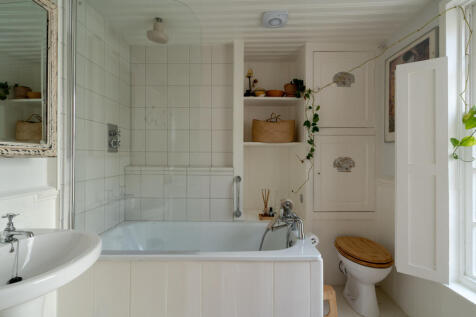 311115 - Croft Road, Hastings TN34 - high res-0...