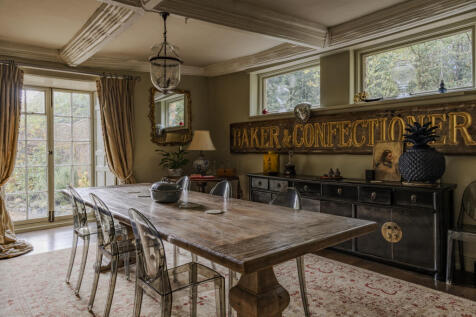 318738 - WHhr-27.jpg