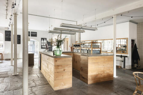 263060 - 25 Silver Street ph10a copy.jpg