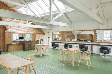 263077 - 25 Silver Street ph35 copy.jpg