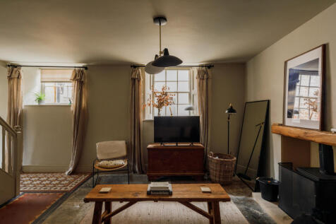 320320 - Round House Cottage, Castle Cary-11.JPG