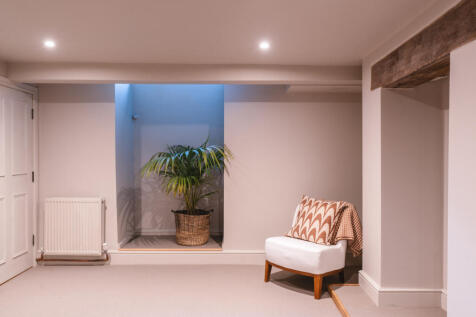 315399 - 86HighSt_Marlborough_HighRes-29.jpg