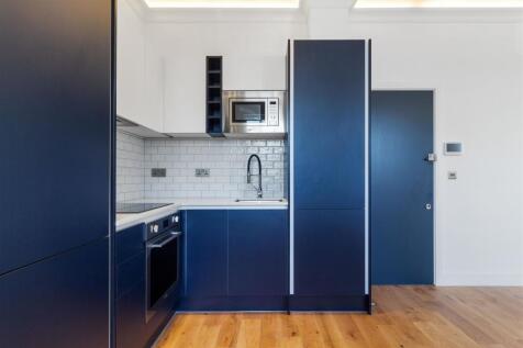 Kitchen - 5 SH.jpeg