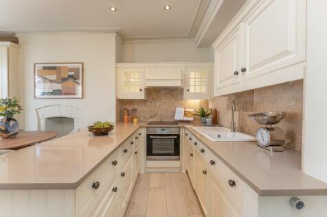 Kitchen - Regents Park Road .jpg