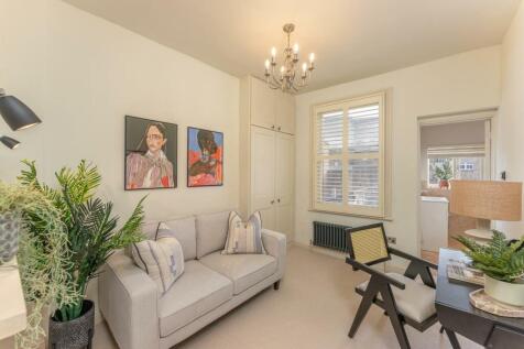 Second bedroom - Regents Park Road .jpg