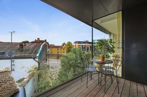 OL-LAT-Flat5LatitudeHouse-29.JPG