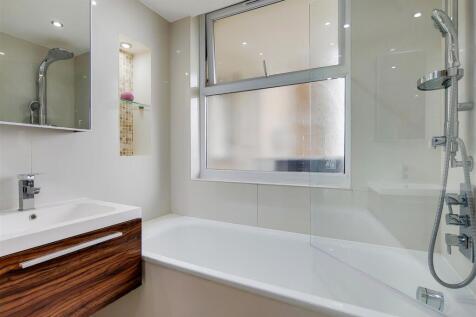 10_Ensuite 3-0.jpg