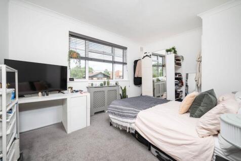 4th bedroom - Marlow Court.jpeg
