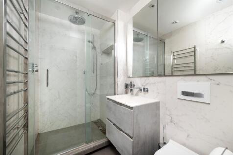 En suite shower room - Winterton House.jpeg