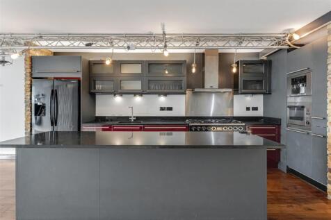 The Glass Building 105-8.jpg