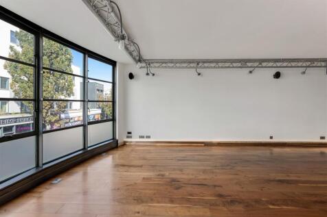 The Glass Building 105-14.jpg