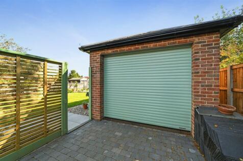 DETACHED GARAGE