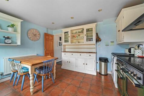 Kitchen/Dining
