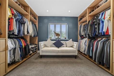 Walk In Wardrobe