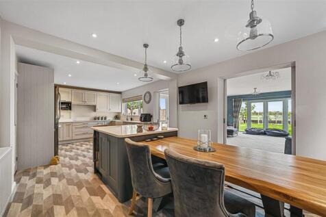 Kitchen/Dining